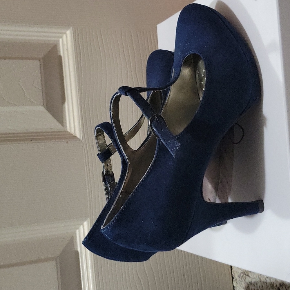 Worthington Blue heels with straps